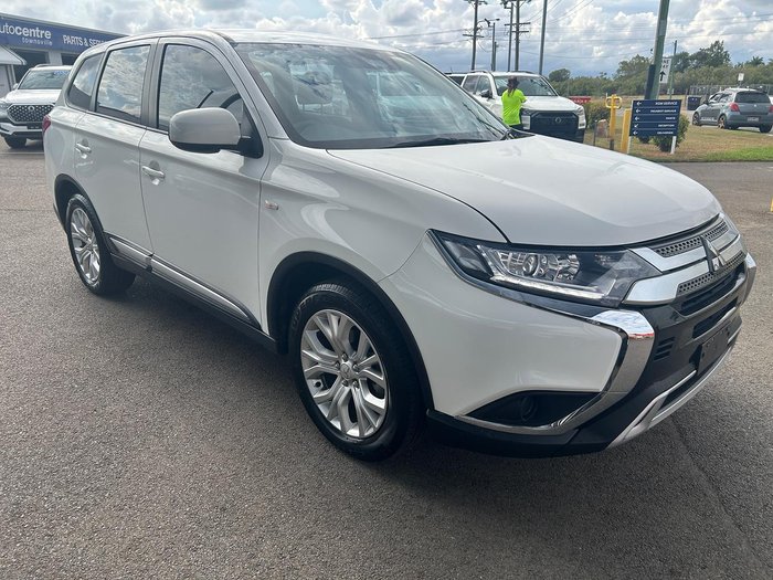 2021 Mitsubishi Outlander ES ZL MY21 AWD White