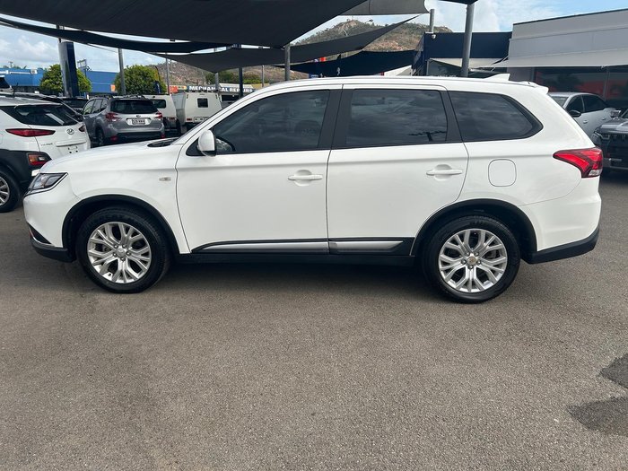 2021 Mitsubishi Outlander ES ZL MY21 AWD White