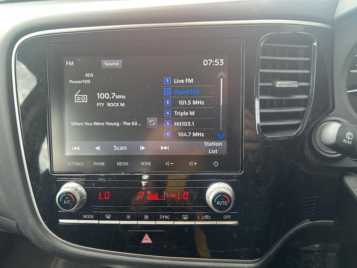 2021 Mitsubishi Outlander ES ZL MY21 AWD White