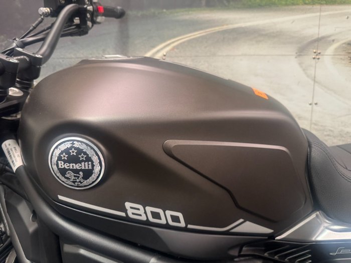 2022 Benelli LEONCINO 800 Brown