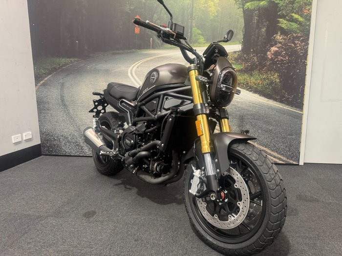 2022 Benelli LEONCINO 800 Brown