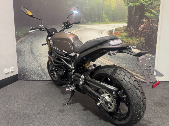 2022 Benelli LEONCINO 800 Brown