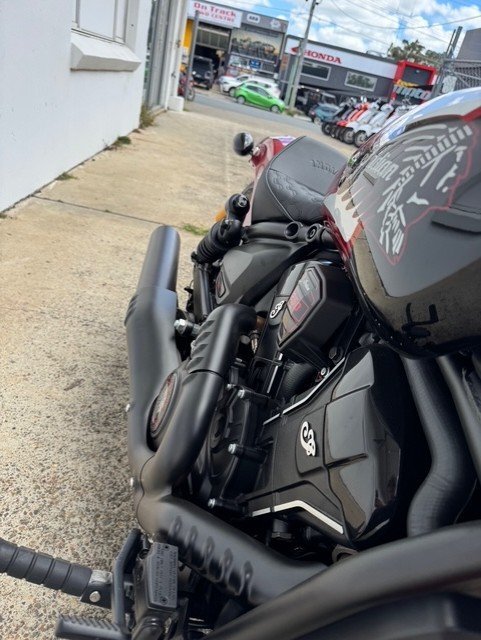 2025 Indian SCOUT 101 LIMITED SUNSET RED METALLIC