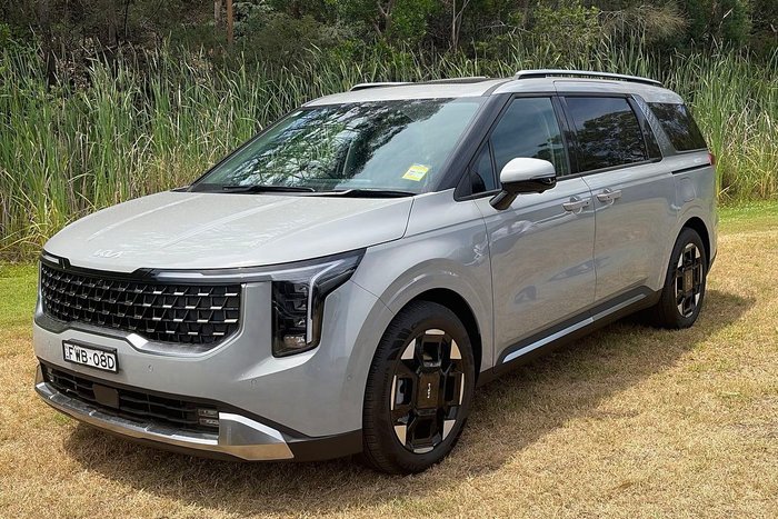 2025 Kia Carnival GT-Line Lite