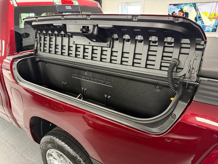 2024 RAM 1500 Laramie Sport RamBox