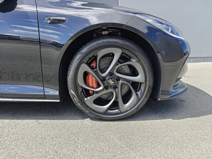 2025 MG IM5 Platinum P12L MY25 Ares Black