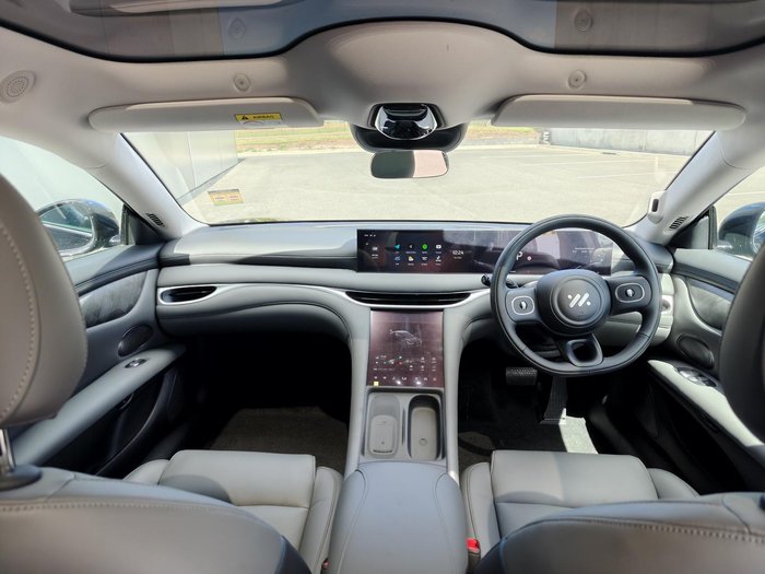 2025 MG IM5 Platinum P12L MY25 Ares Black