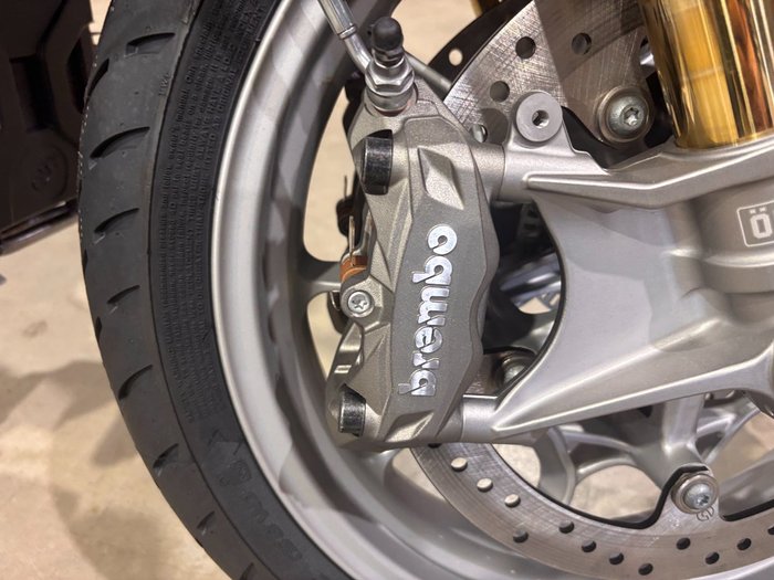 2023 Indian FTR R 1200 CARBON CARBON FIBER