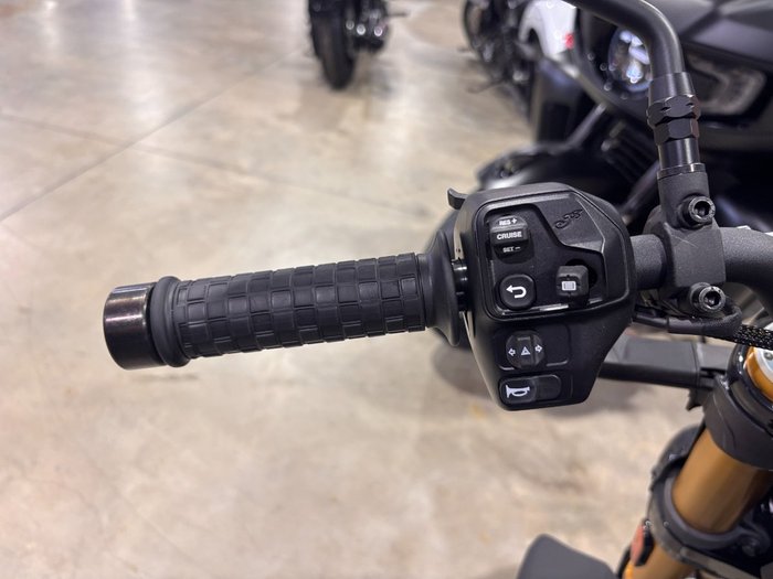 2023 Indian FTR R 1200 CARBON CARBON FIBER