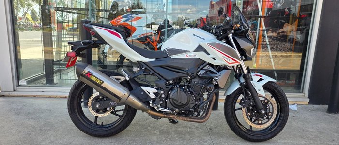 2021 Kawasaki Z400 WHITE
