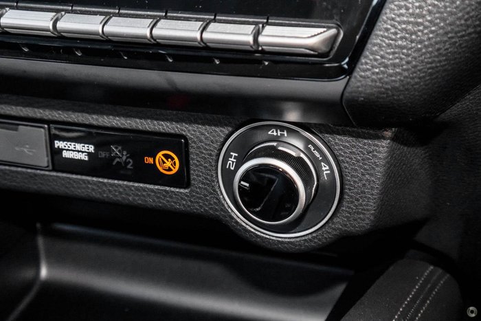 2025 Mazda BT-50 XTR