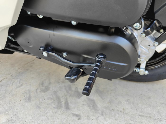 2023 SUZUKI AVENIS 125 SCOOTER WHITE