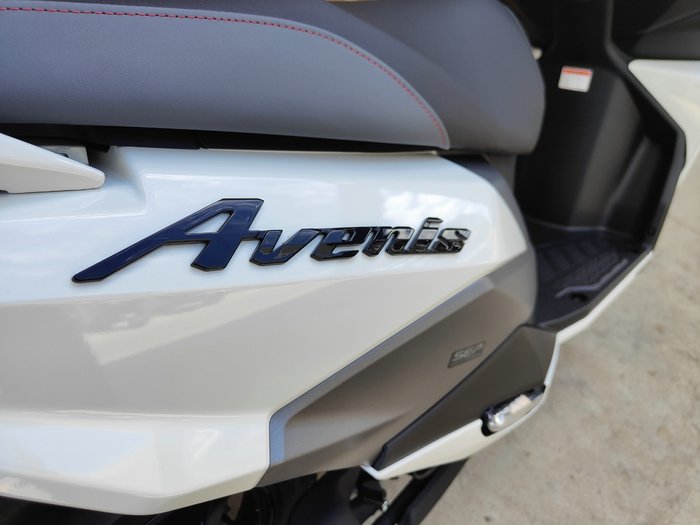2023 SUZUKI AVENIS 125 SCOOTER WHITE