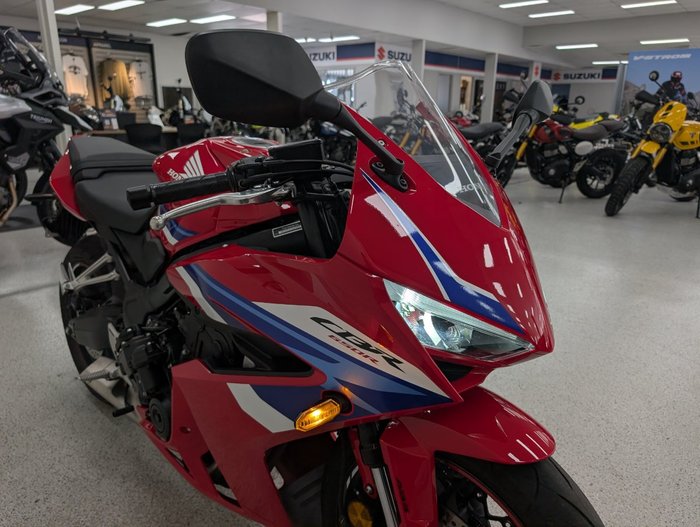 2025 Honda CBR650RAC Red