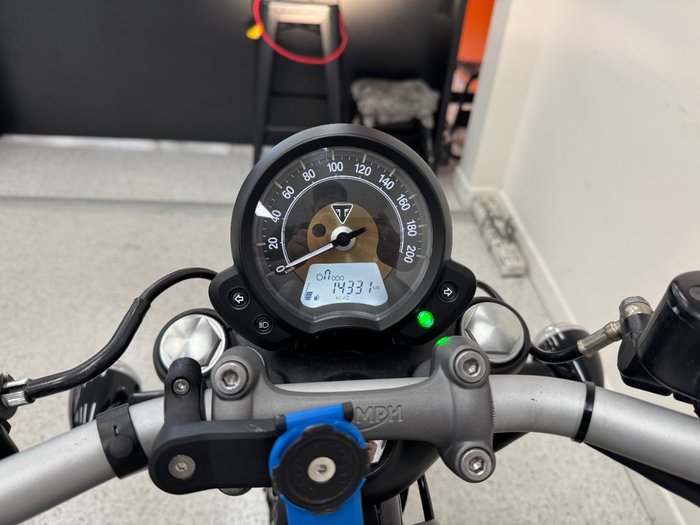 2017 Triumph BONNEVILLE BOBBER BLACK