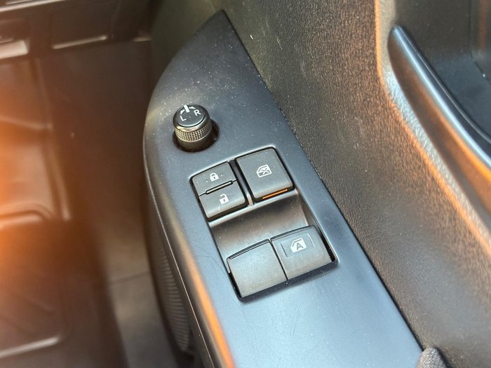 2023 Toyota Hilux SR