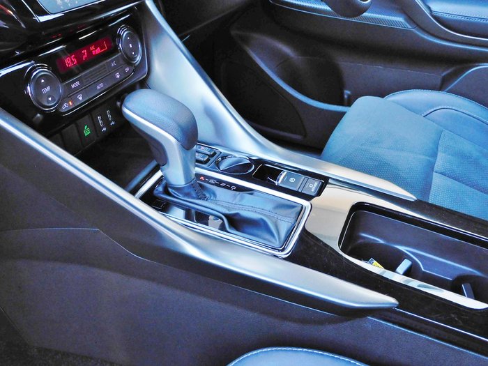 2024 Mitsubishi Eclipse Cross Black Edition