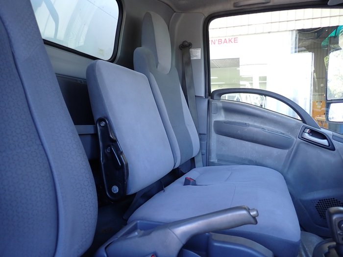 2016 ISUZU NPR 45-155