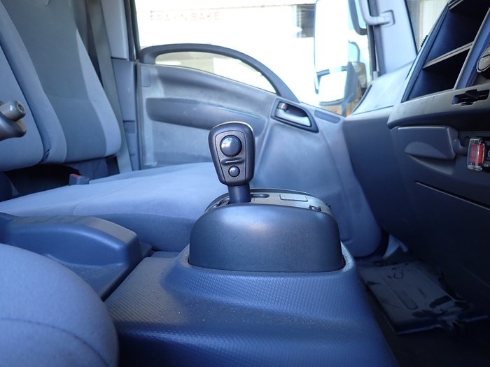 2016 ISUZU NPR 45-155