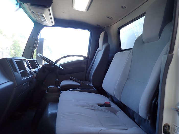 2016 ISUZU NPR 45-155