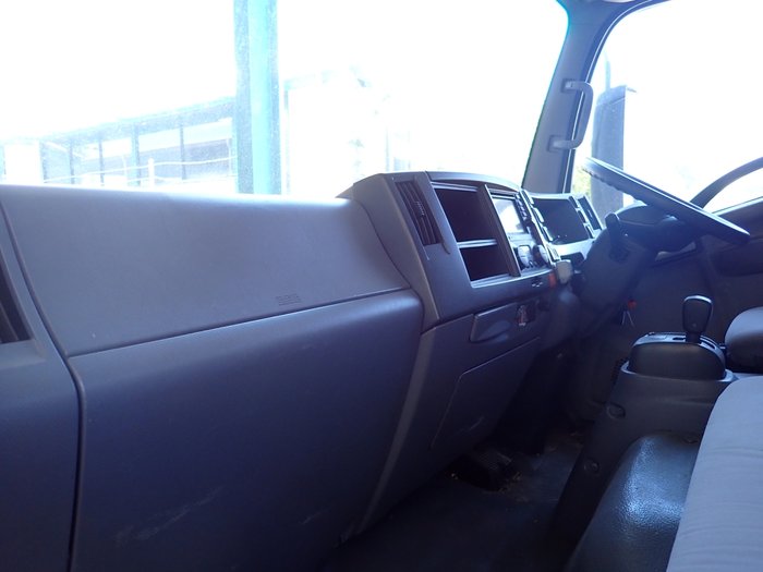 2016 ISUZU NPR 45-155