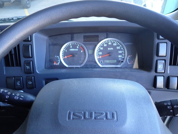 2016 ISUZU NPR 45-155