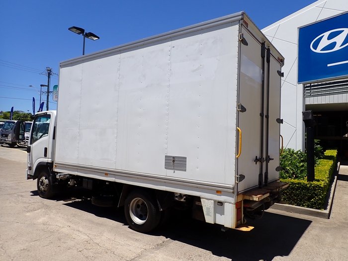 2016 ISUZU NPR 45-155