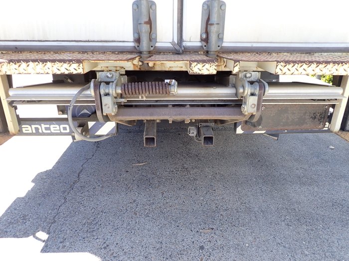 2016 ISUZU NPR 45-155