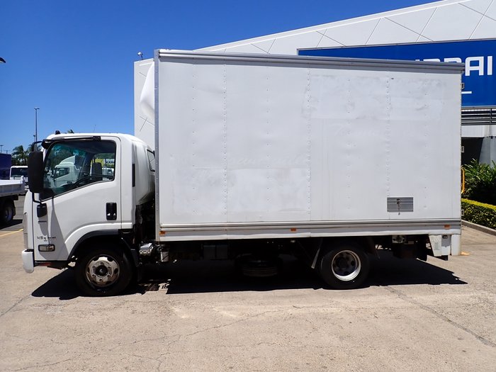 2016 ISUZU NPR 45-155