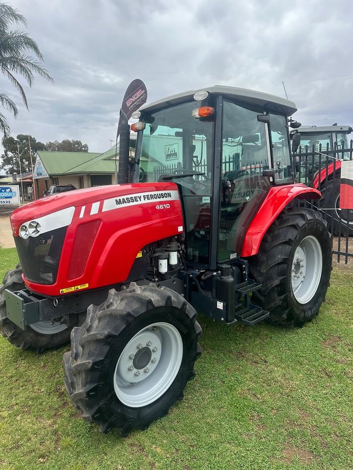 2017 Massey Ferguson 4610