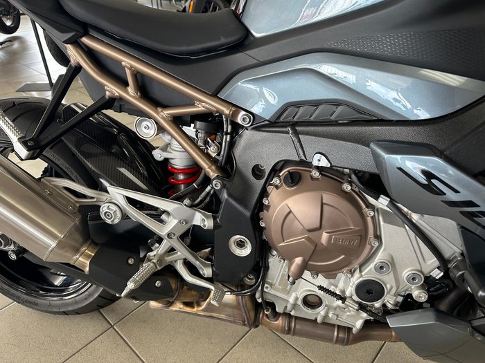 2023 BMW S 1000 R Sport S 1000 Silver