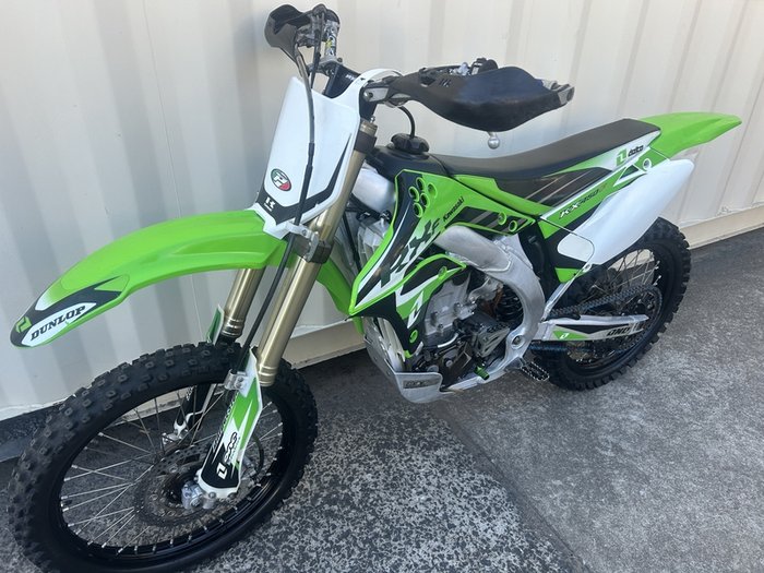 KAWASAKI KX450F MOTOCROSS GREEN