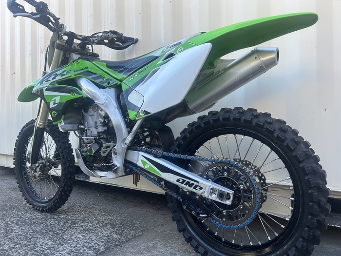 KAWASAKI KX450F MOTOCROSS GREEN