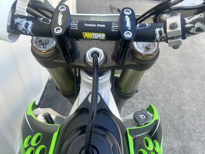 KAWASAKI KX450F MOTOCROSS GREEN