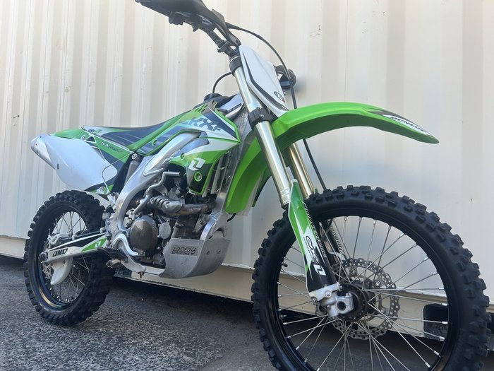 KAWASAKI KX450F MOTOCROSS GREEN