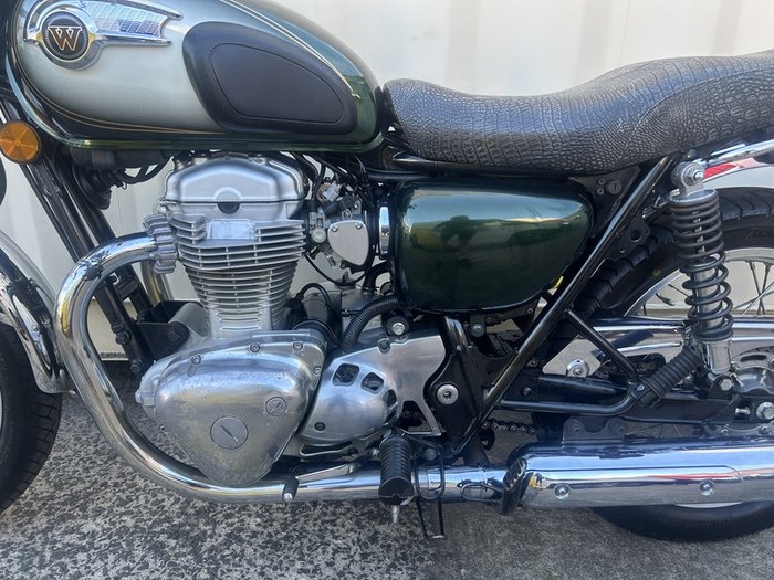 2011 KAWASAKI W800 ROAD GREEN