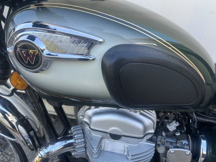 2011 KAWASAKI W800 ROAD GREEN