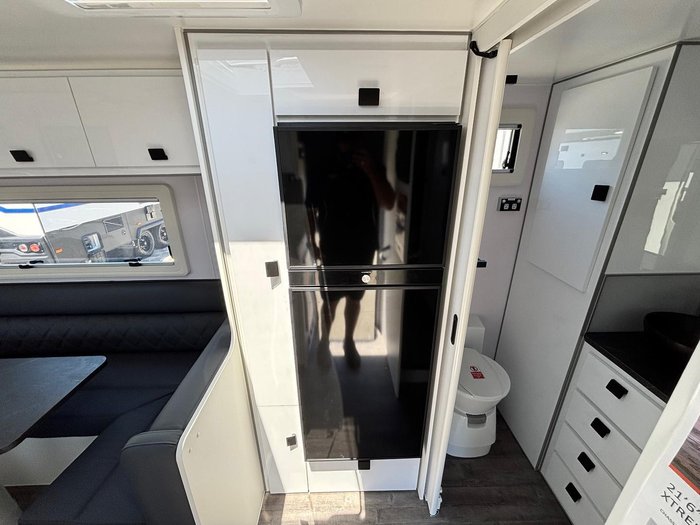 2025 JB Caravans Dirt Road Xtreme Rear Door Club Lounge