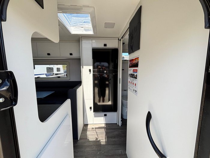 2025 JB Caravans Dirt Road Xtreme Rear Door Club Lounge