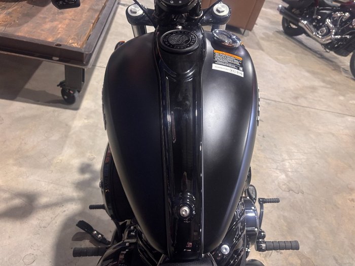 2024 Indian CHIEF DARK HORSE BLACK
