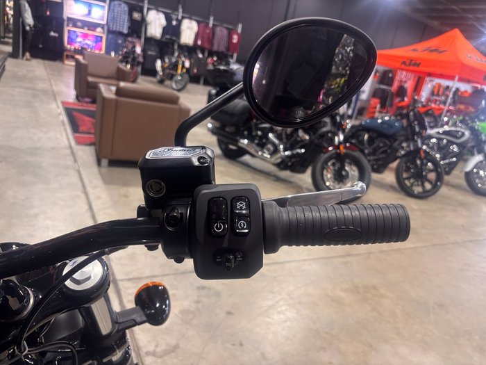 2024 Indian CHIEF DARK HORSE BLACK