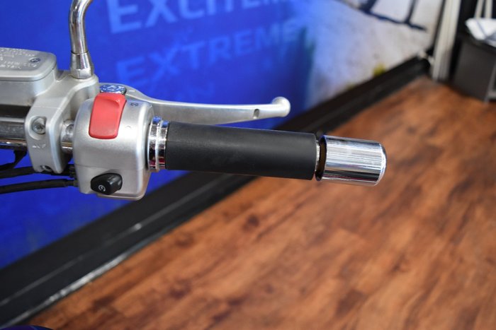 2006 Suzuki VL800 (BOULEVARD C50) Red