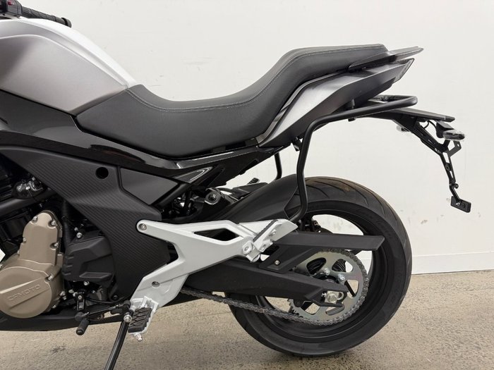 2023 CFMOTO 650MT ABS NEBULA WHITE