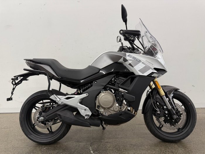 2023 CFMOTO 650MT ABS NEBULA WHITE