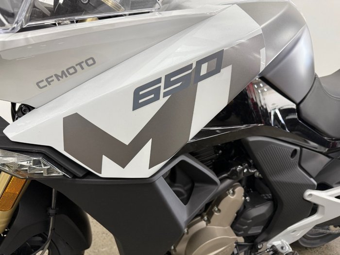 2023 CFMOTO 650MT ABS NEBULA WHITE