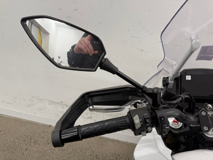2023 CFMOTO 650MT ABS NEBULA WHITE