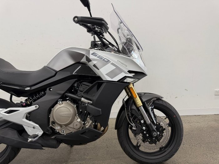 2023 CFMOTO 650MT ABS NEBULA WHITE