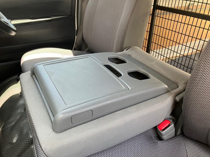 2010 Toyota Hiace TRH201R MY10 French Vanilla