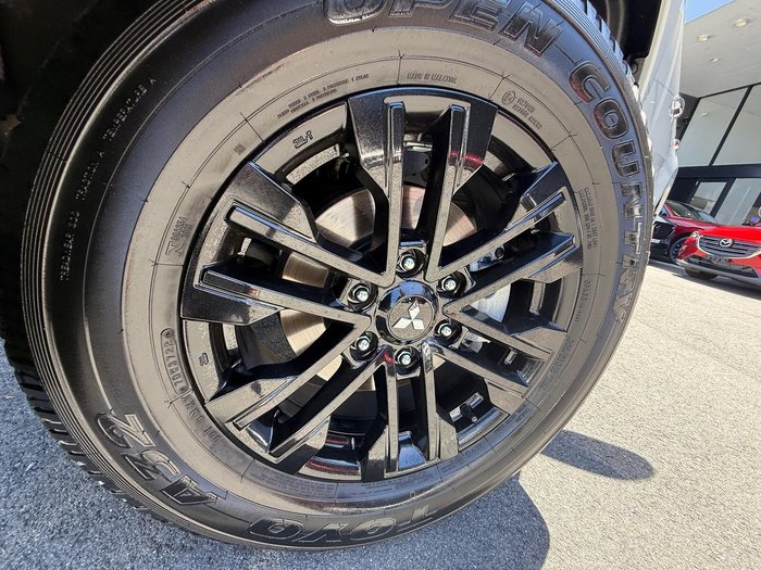 2022 Mitsubishi Pajero Sport GSR