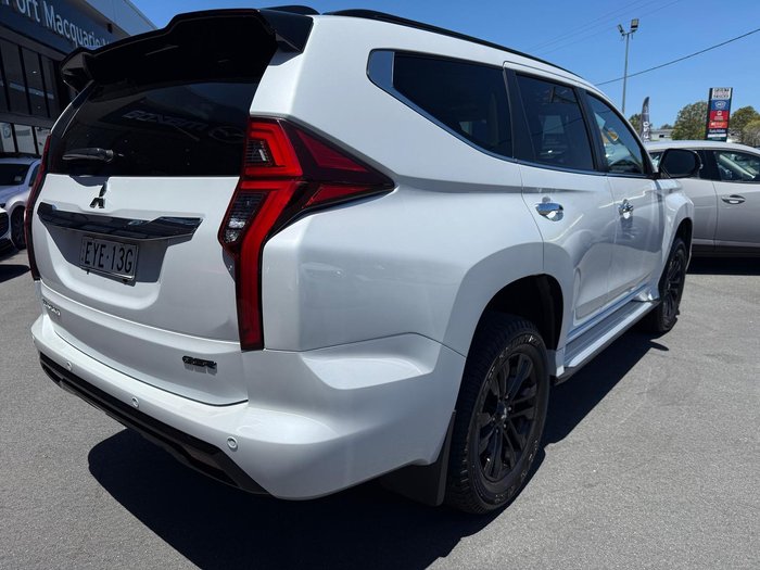 2022 Mitsubishi Pajero Sport GSR